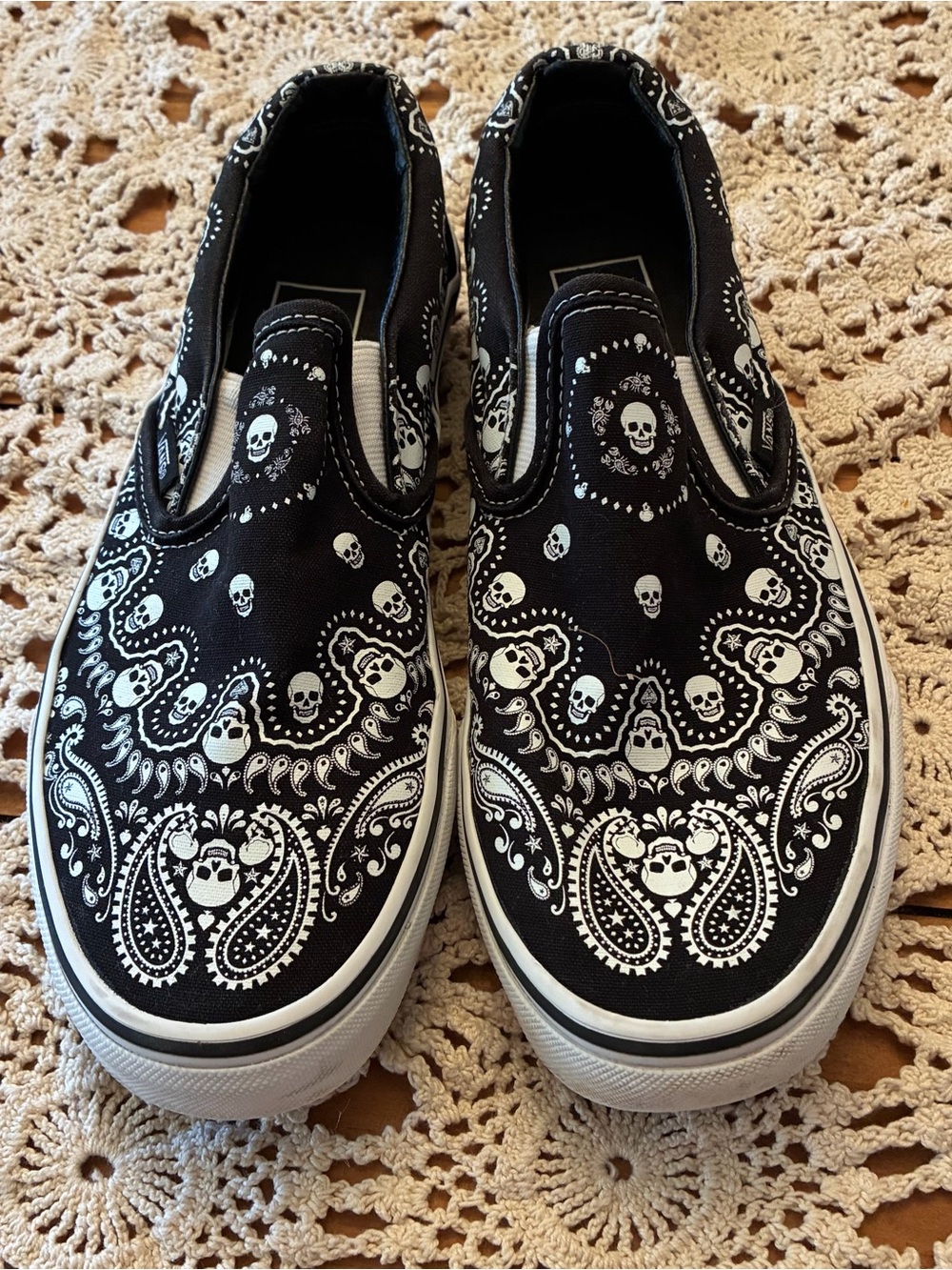 Vans Black and White Slip-On Sneakers with Skull Bandana Print - Picture 2 of 8